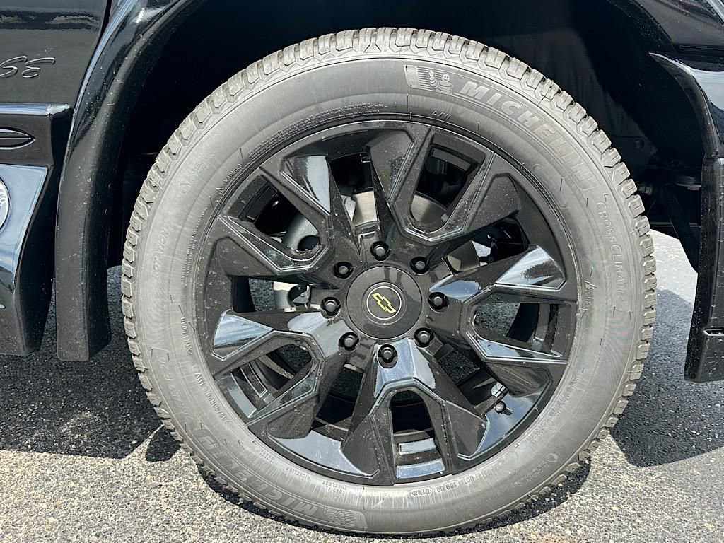 New 2025 Chevrolet Express 2500 w/ Driver Convenience Package image 24