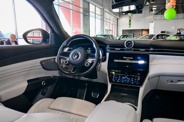 Used 2023 Maserati Grecale Modena image 24