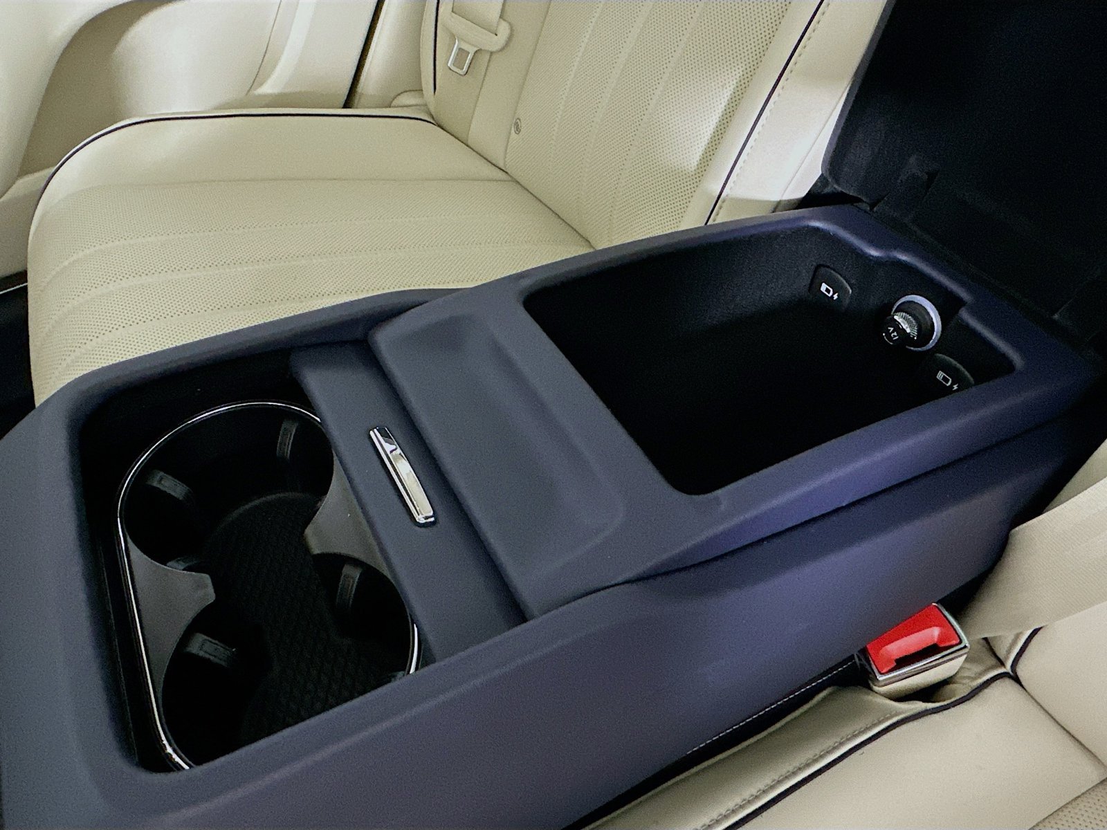 New 2026 Bentley Flying Spur V8 AWD/4WD image 69
