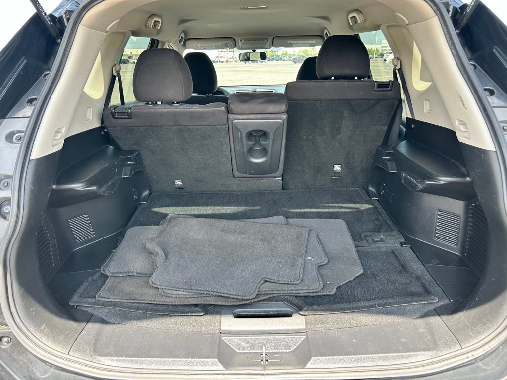 Used 2015 Nissan Rogue SV AWD/4WD image 28