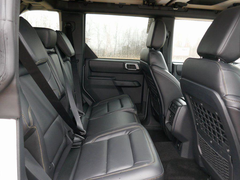 New 2026 Ford Bronco Badlands image 11