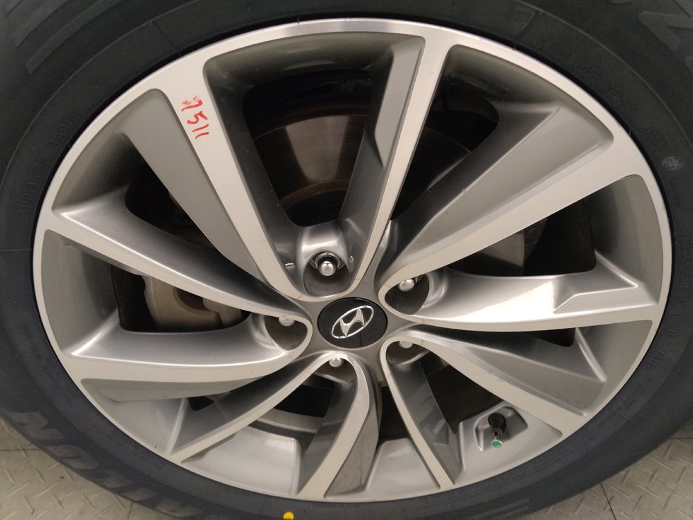 Used 2019 Hyundai Santa Fe SEL w/ Cargo Package FWD image 31
