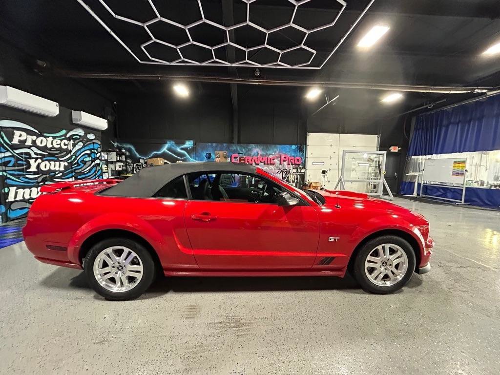 Used 2007 Ford Mustang GT RWD image 4