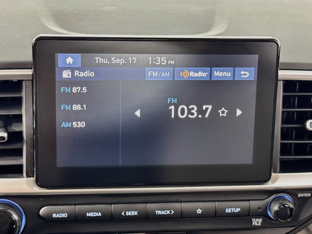 Used 2024 Hyundai Venue SEL FWD image 29