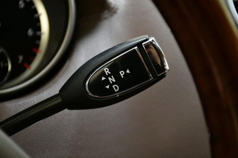 Used 2012 Mercedes-Benz GL 450 4MATIC image 25