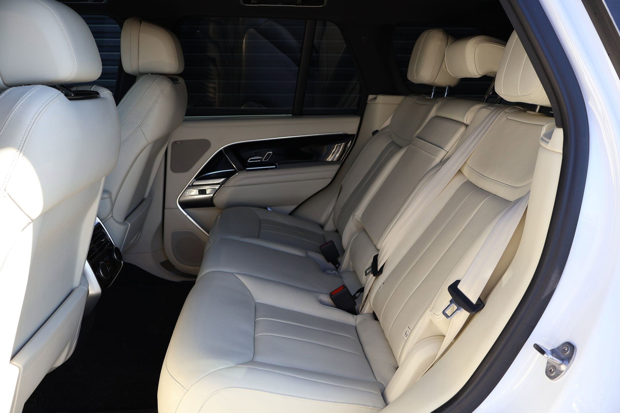 Used 2023 Land Rover Range Rover SE AWD/4WD image 24