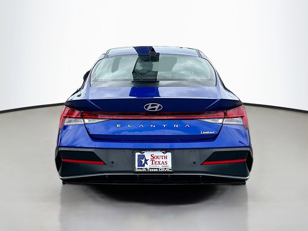 Used 2024 Hyundai Elantra Limited image 6