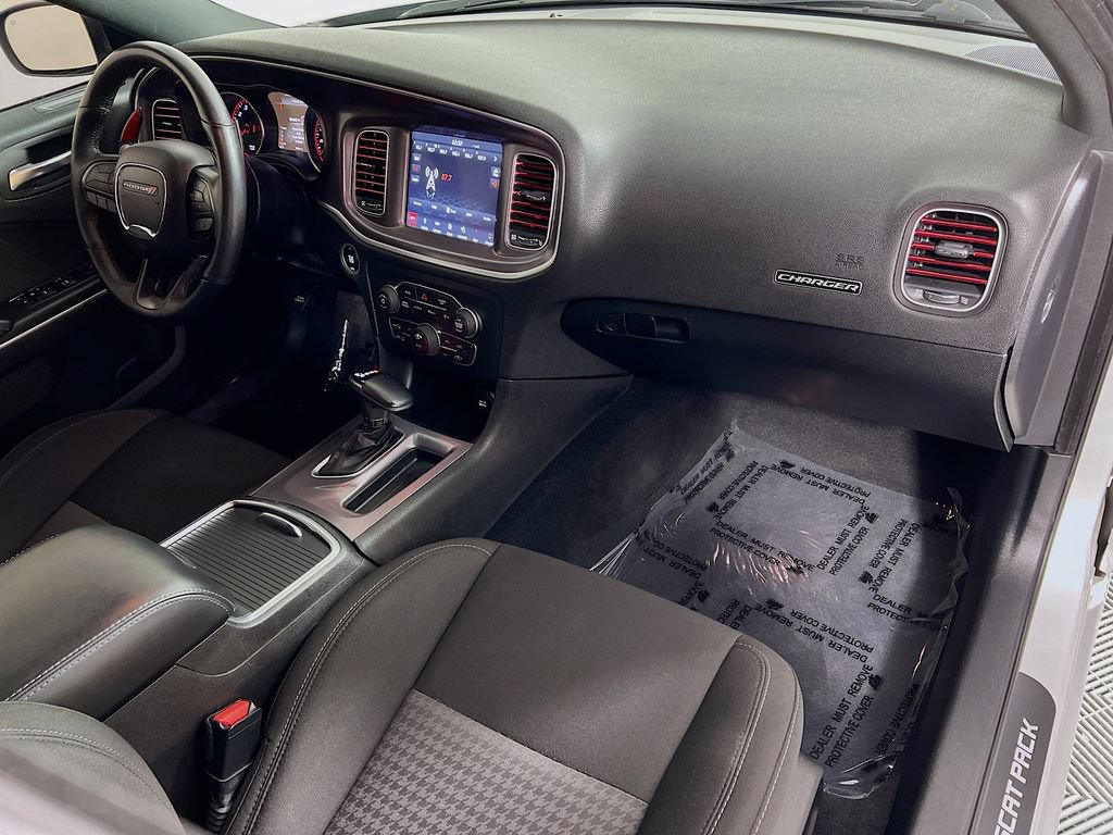 Used 2019 Dodge Charger Scat Pack w/ Dynamics Package RWD image 30