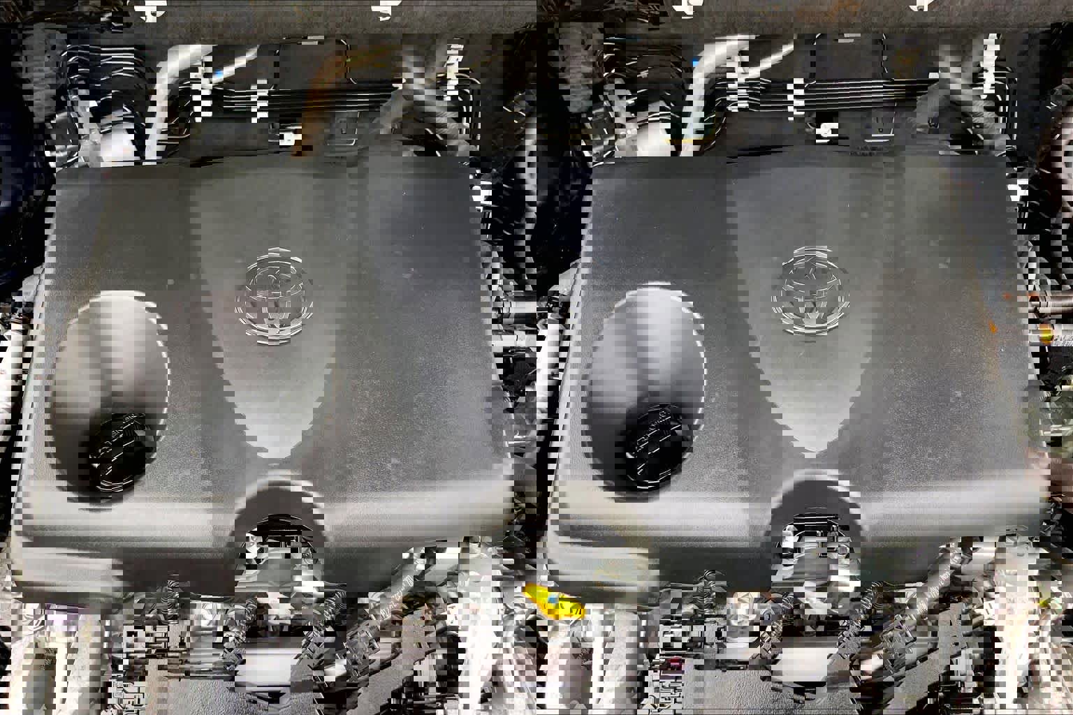 Used 2021 Toyota RAV4 XLE Premium image 31