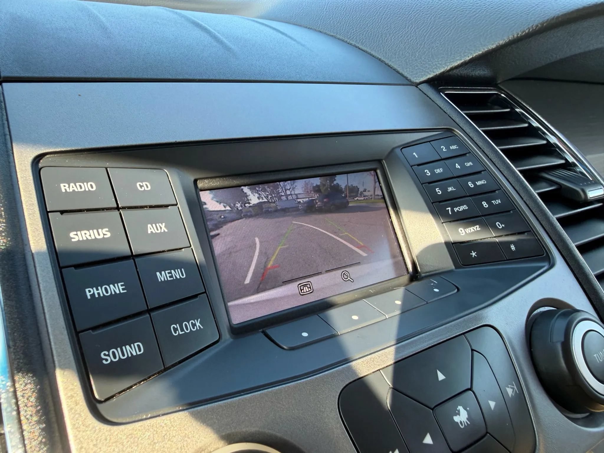 Used 2016 Ford Taurus SEL FWD image 16