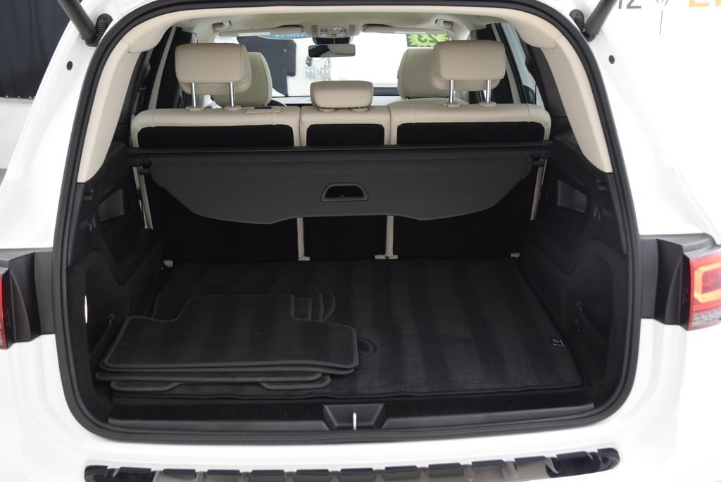 Certified 2023 Mercedes-Benz EQB 300 4MATIC w/ Exclusive Package image 29