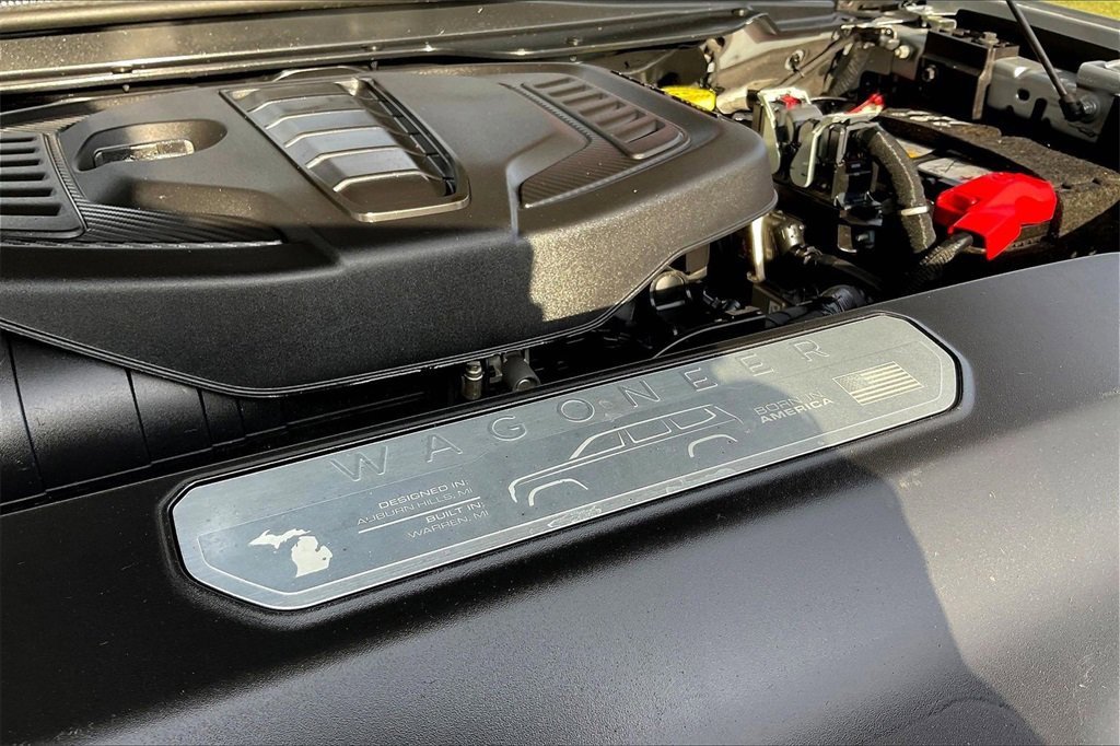 Used 2024 Jeep Wagoneer Series II w/ Flexible Seating Group image 36