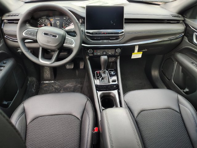 New 2026 Jeep Compass Latitude AWD/4WD image 13