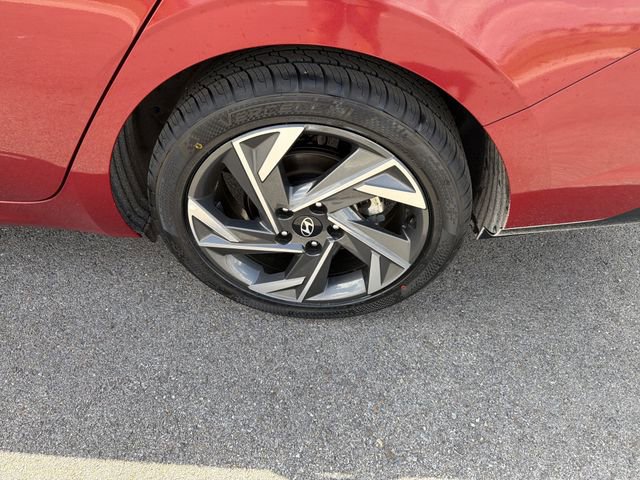 Used 2024 Hyundai Elantra Limited FWD image 24
