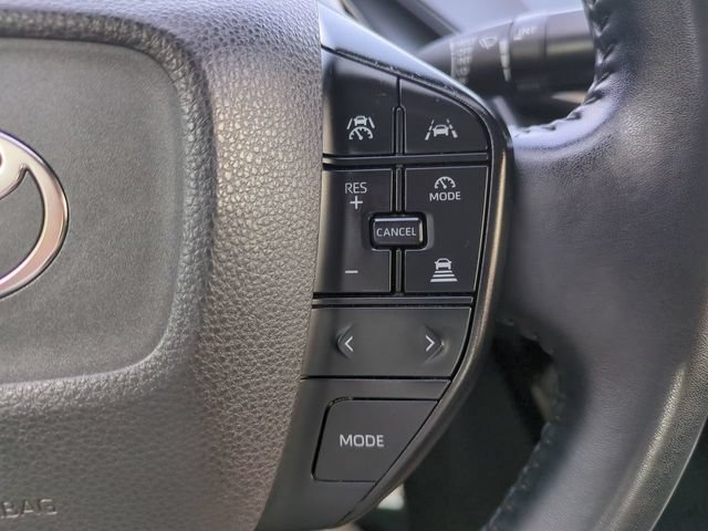Used 2025 Toyota Prius LE FWD image 23