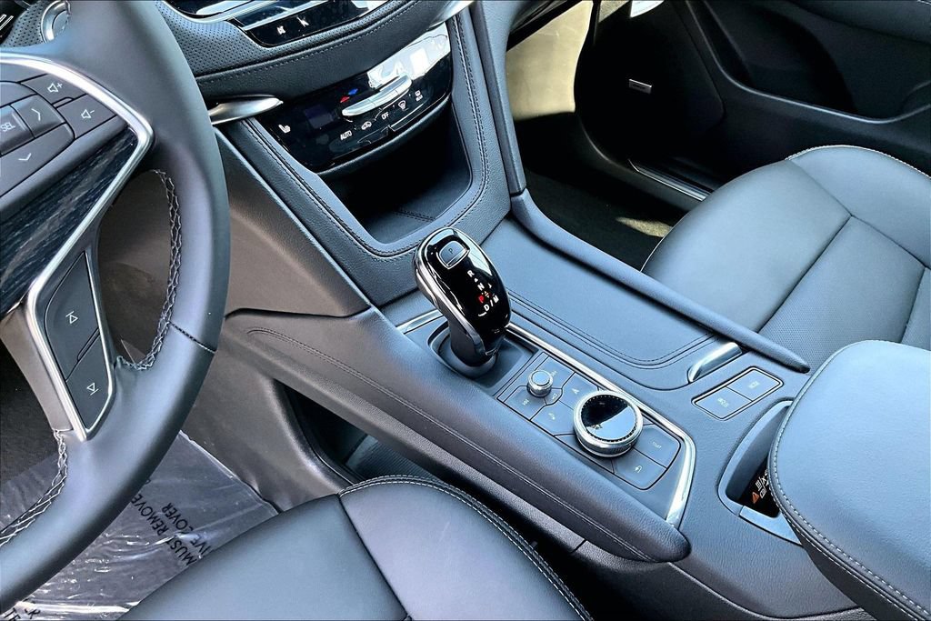 New 2026 Cadillac XT5 Premium Luxury w/ LPO, ONYX Package FWD image 10
