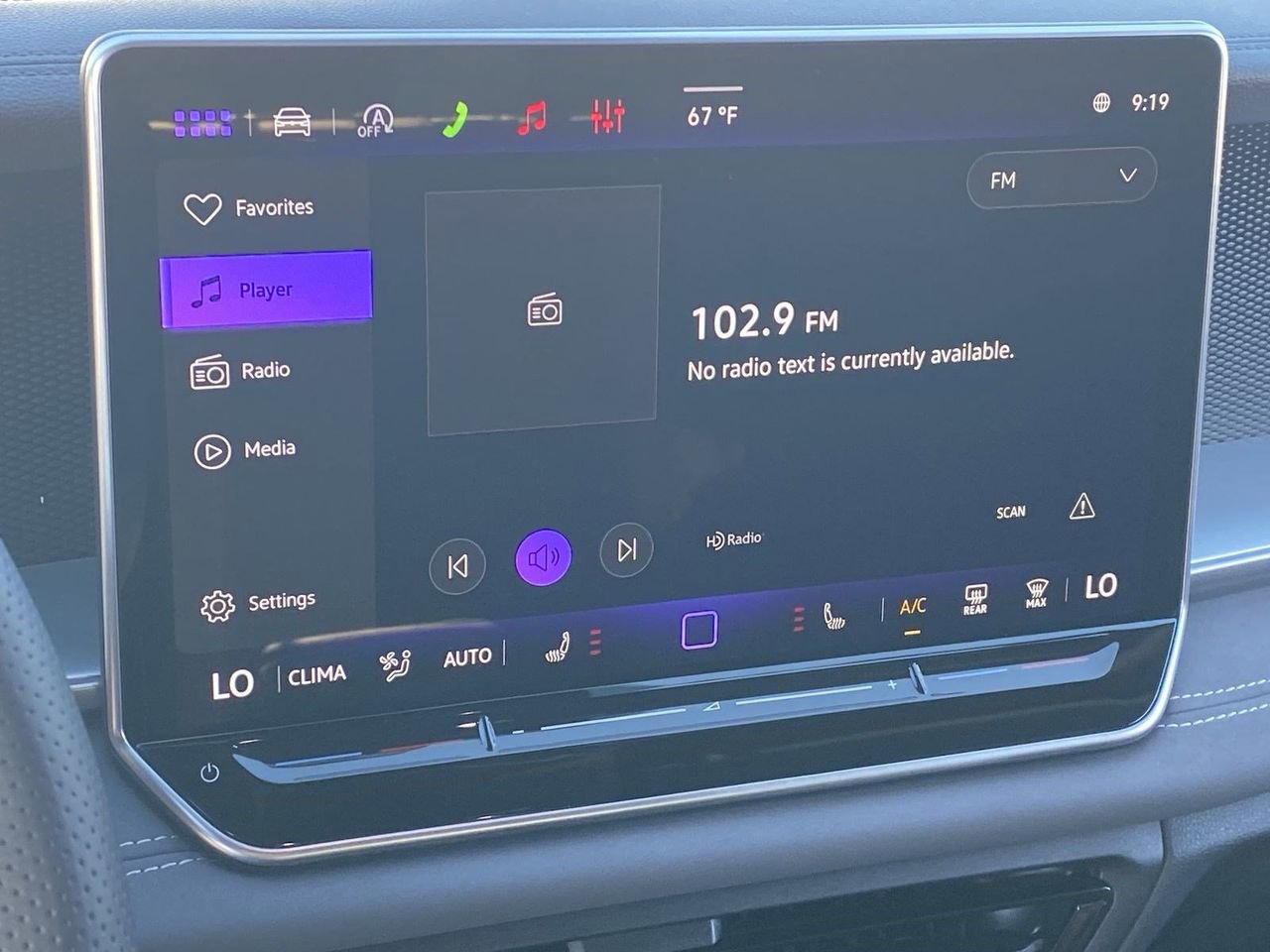 New 2026 Volkswagen Tiguan SE R-Line FWD image 22