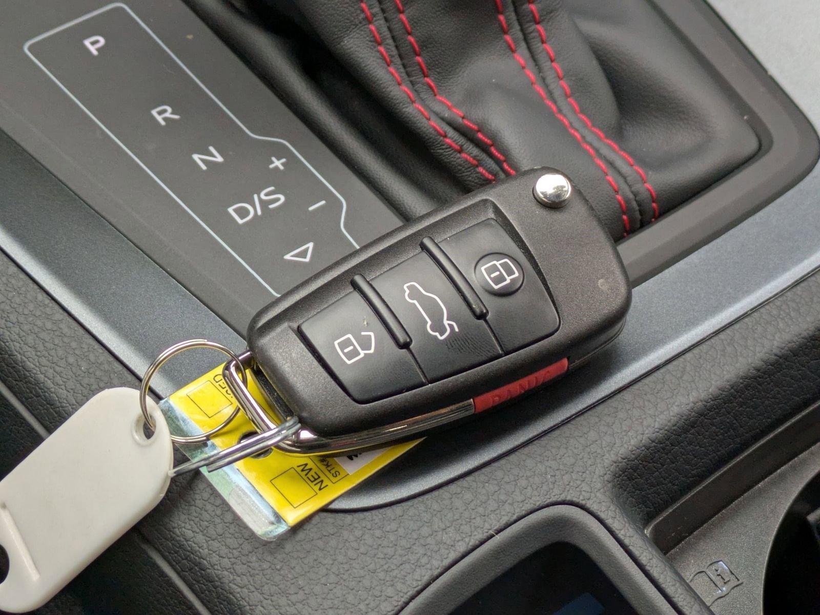 Used 2025 Audi Q3 2.0T Premium Plus w/ Premium Plus Package image 32