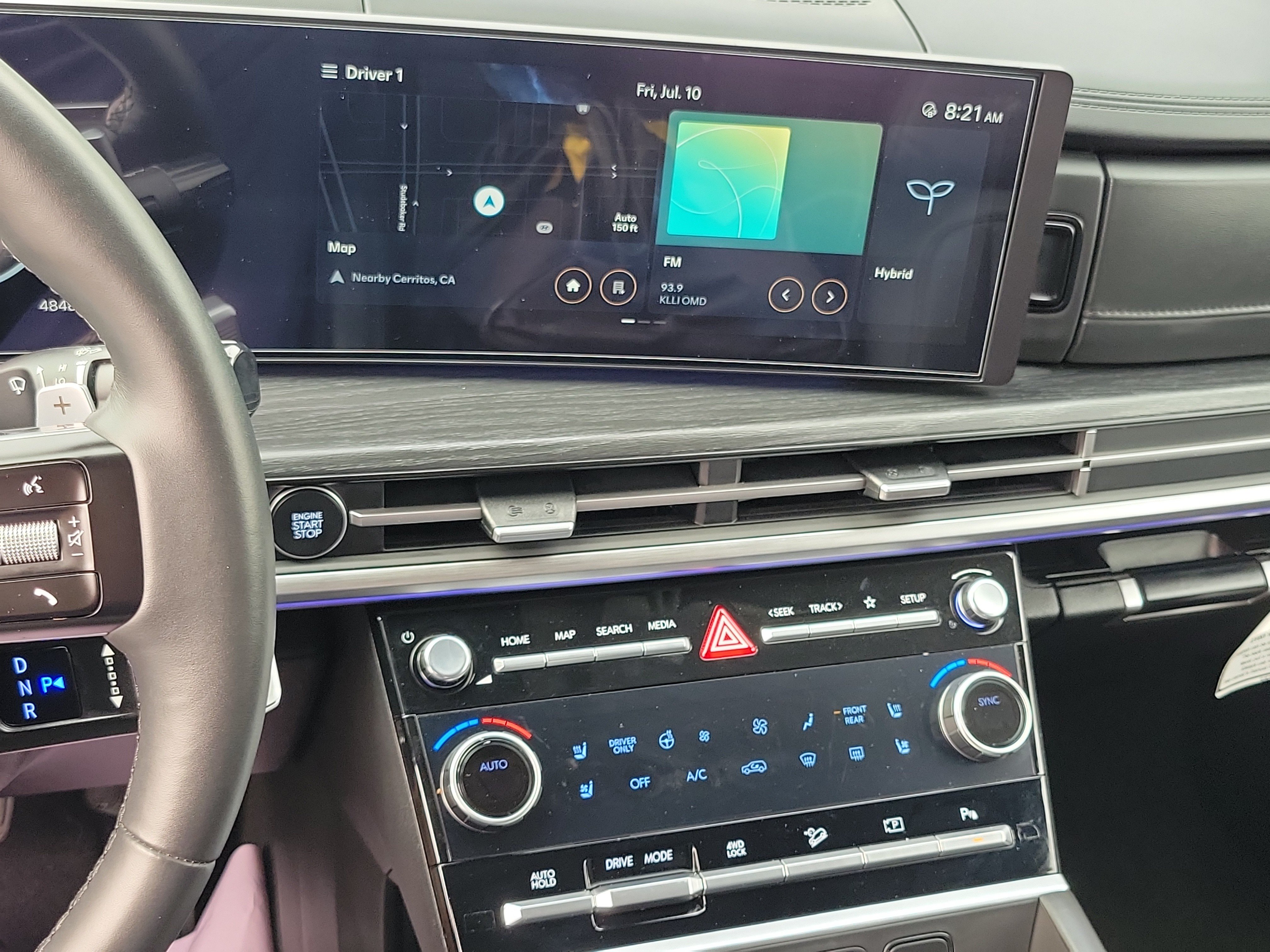 Certified 2025 Hyundai Santa Fe Limited AWD/4WD image 14