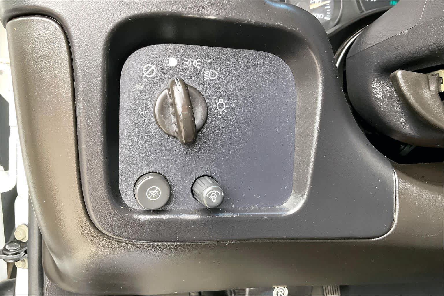 Used 2007 Chevrolet Express 3500 Extended Passenger w/ LT Preferred Equipment Group RWD image 12