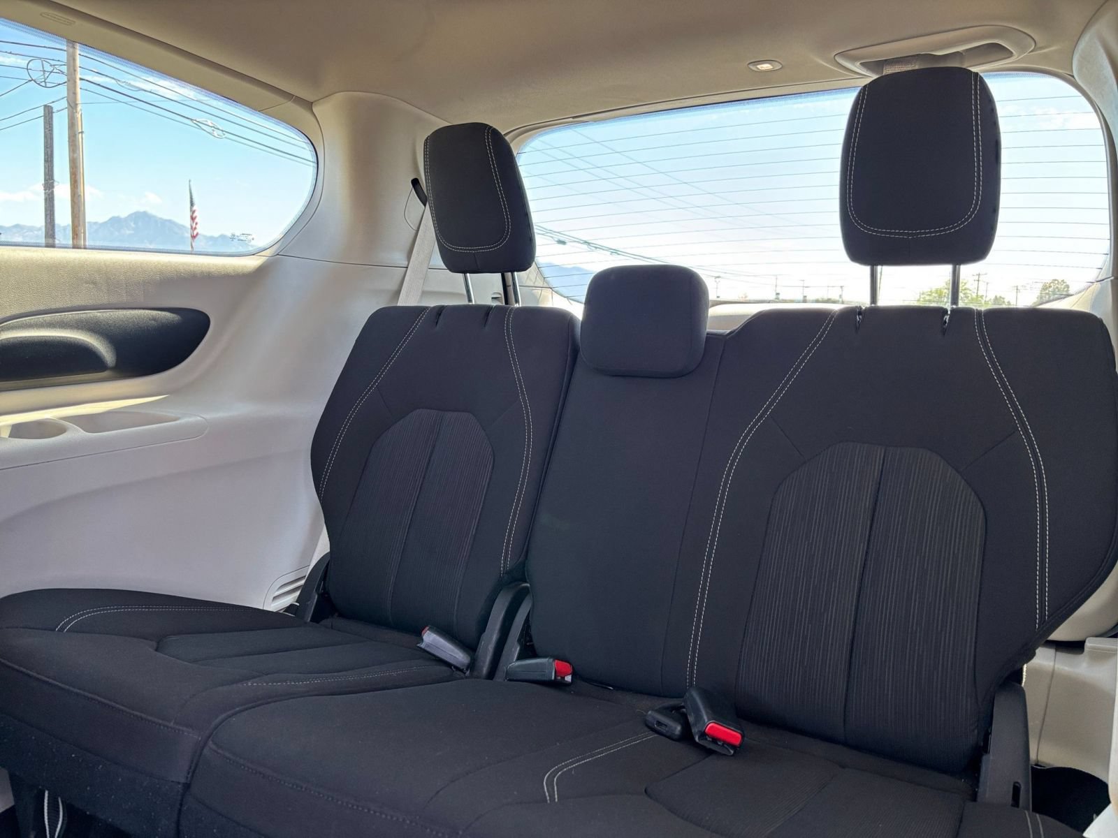 Used 2023 Chrysler Voyager LX FWD image 30