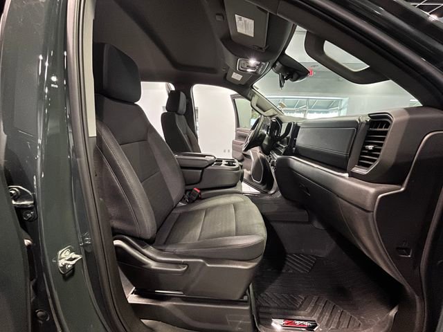 Used 2025 Chevrolet Silverado 1500 LT AWD/4WD image 13