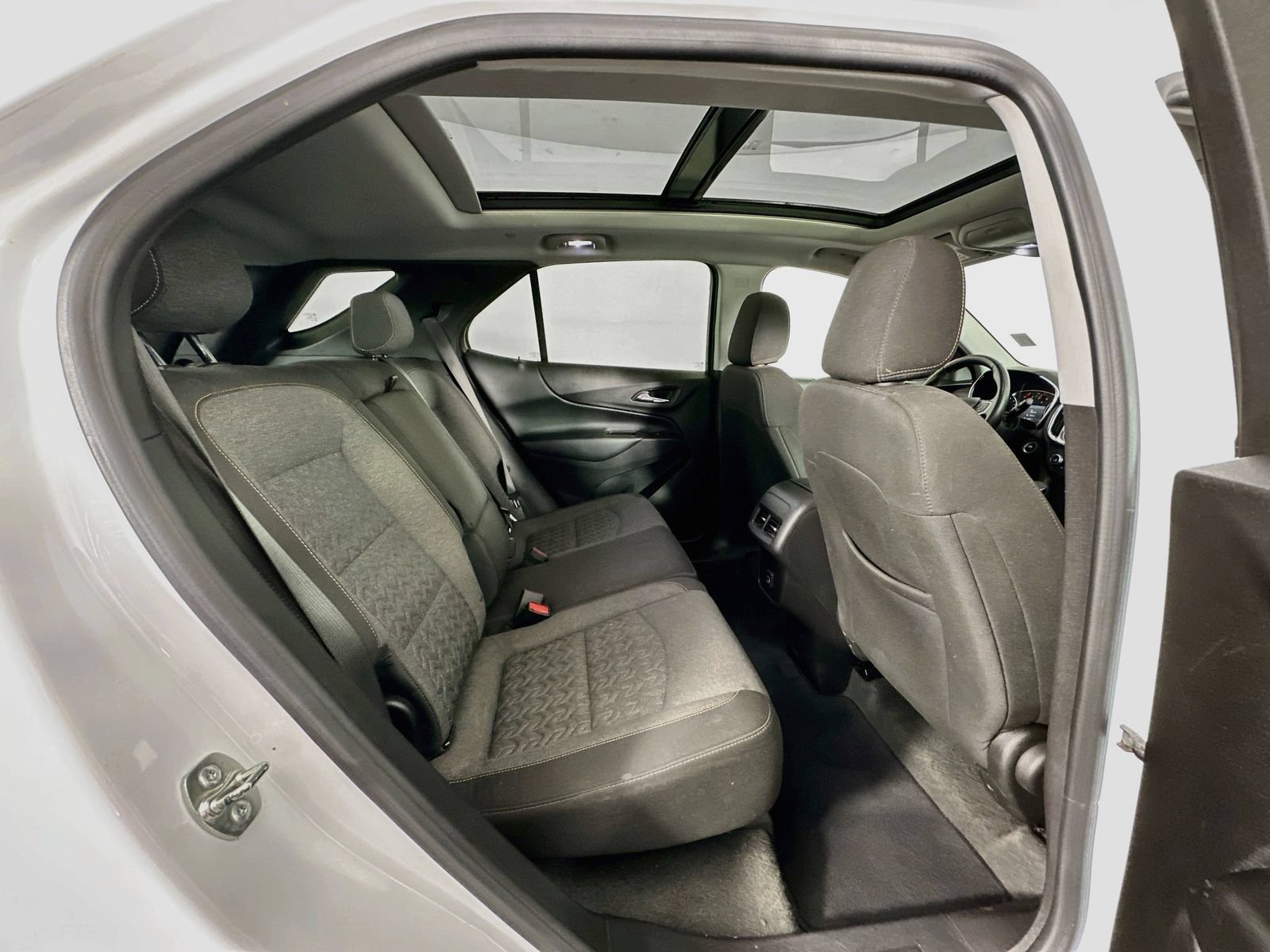 Used 2024 Chevrolet Equinox LT AWD/4WD image 29