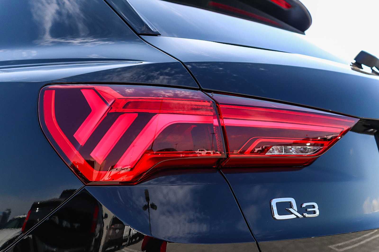 Used 2025 Audi Q3 2.0T Premium Plus w/ Premium Plus Package image 12