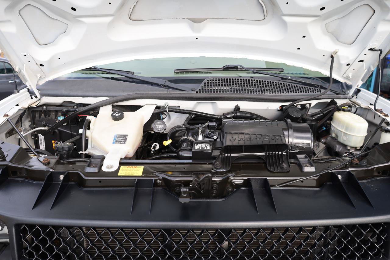 Used 2016 Chevrolet Express 2500 image 13
