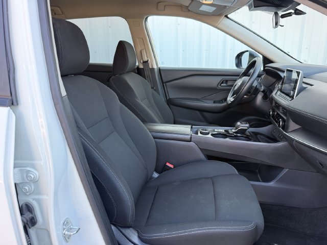 Used 2024 Nissan Rogue S AWD/4WD image 27