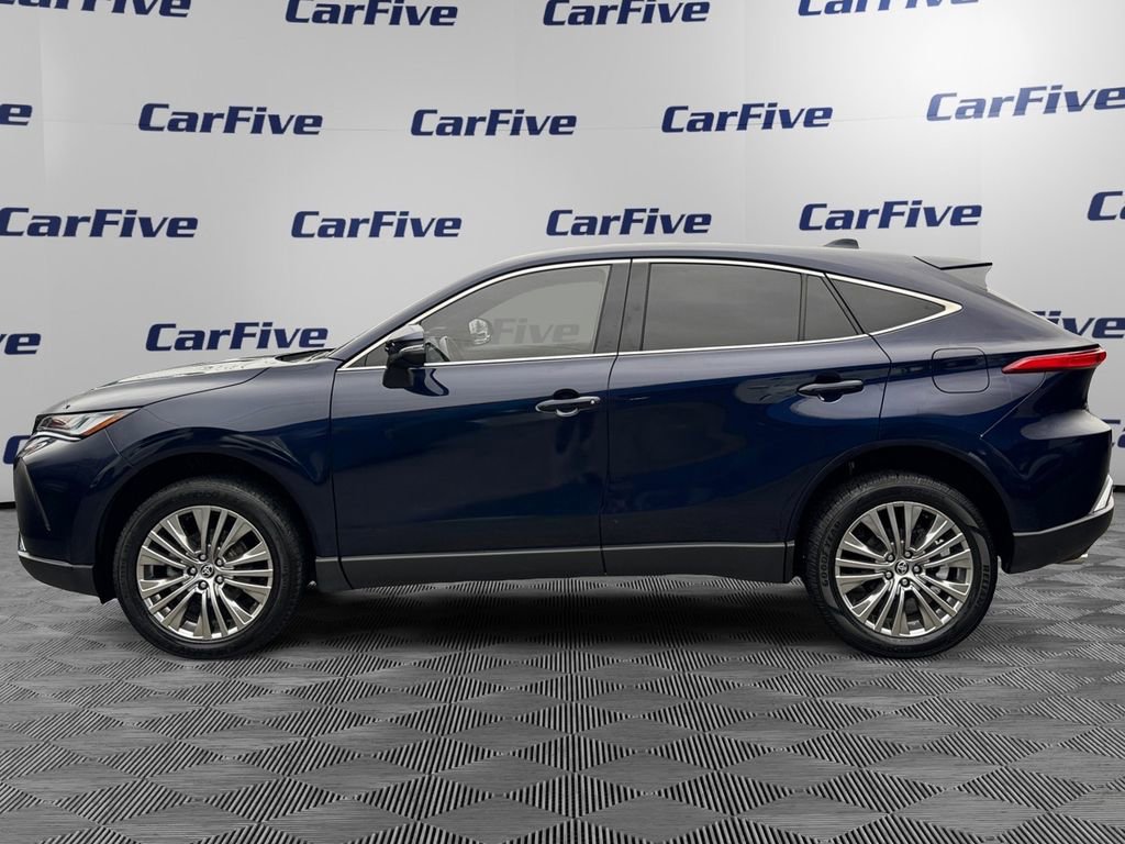 Used 2022 Toyota Venza Limited image 2