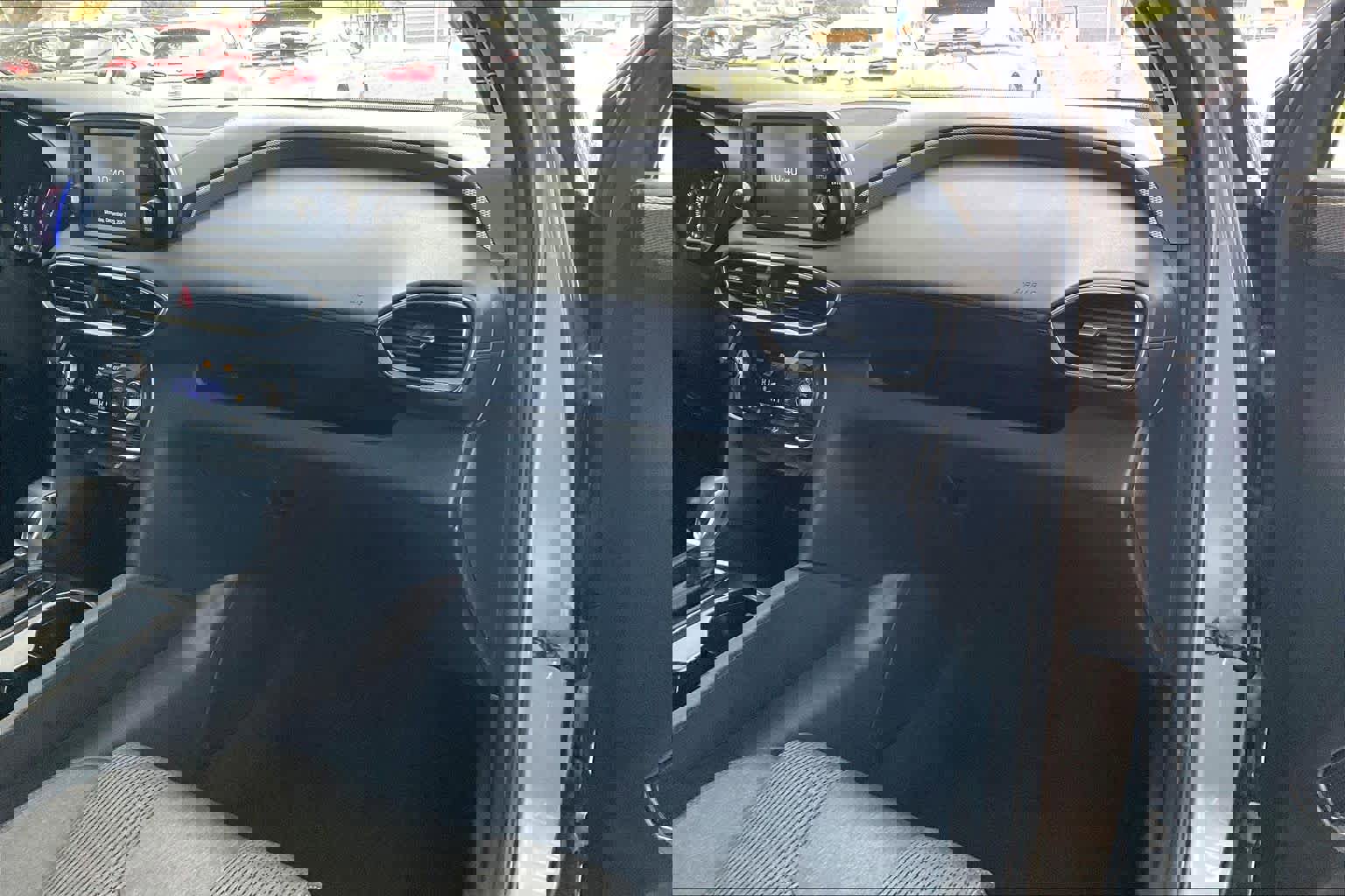 Used 2020 Hyundai Santa Fe SEL w/ Convenience Package image 15