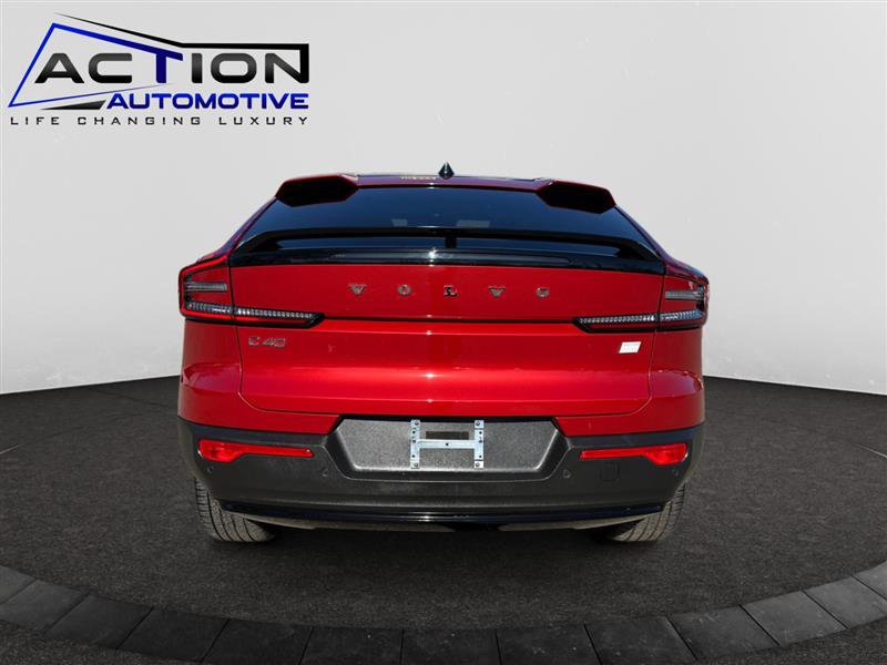 Used 2024 Volvo C40 P8 Recharge Ultimate w/ Protection Package Premier RWD image 7