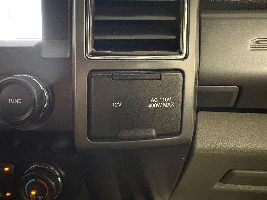Used 2019 Ford F250 XLT w/ XLT Premium Package AWD/4WD image 36