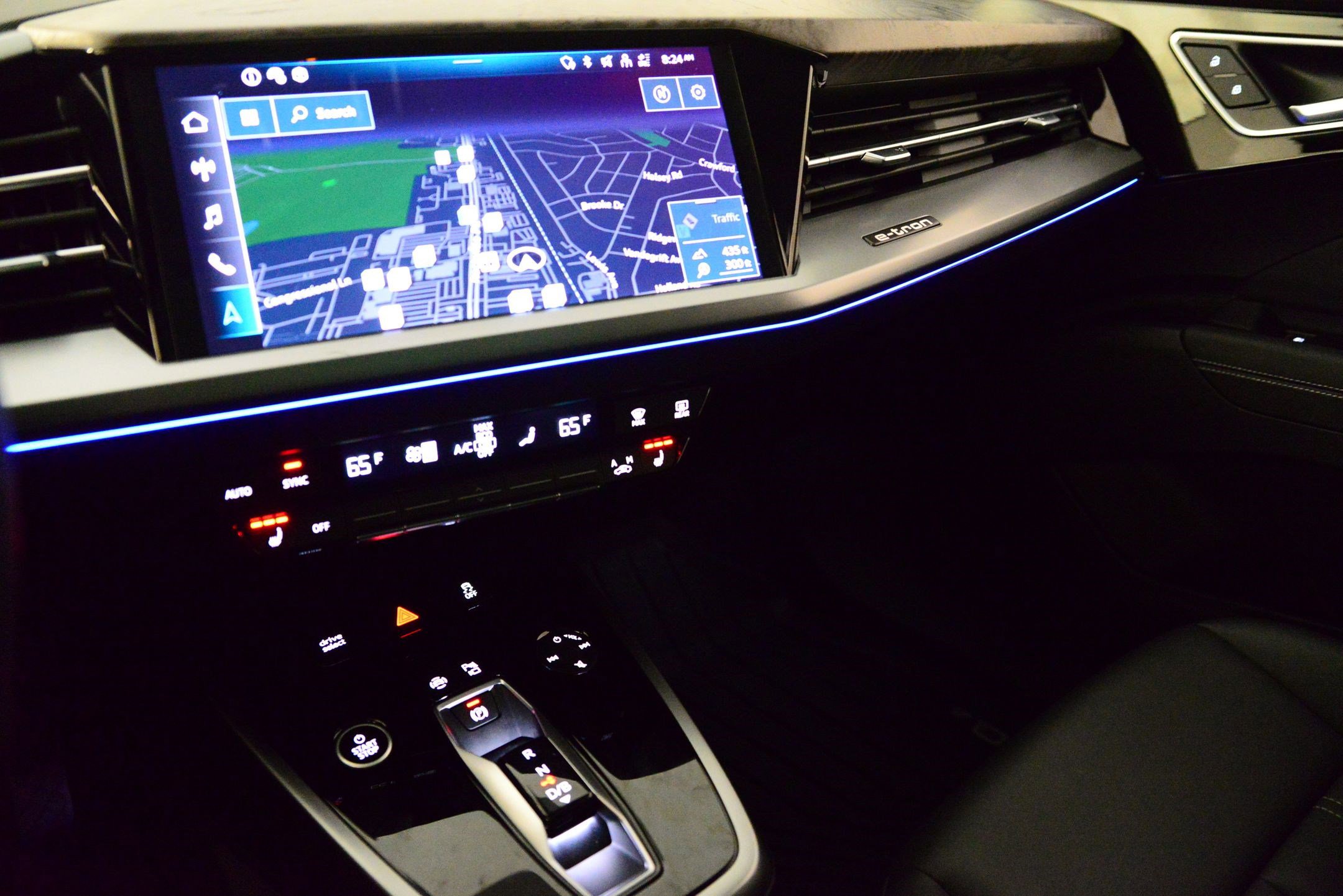 Certified 2024 Audi Q4 e-tron Prestige w/ Black Optic Package image 31