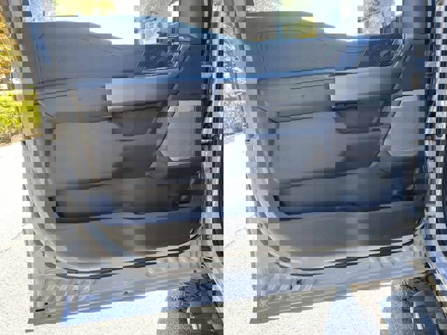 New 2026 Ford F250 Lariat w/ Black Appearance Package image 15