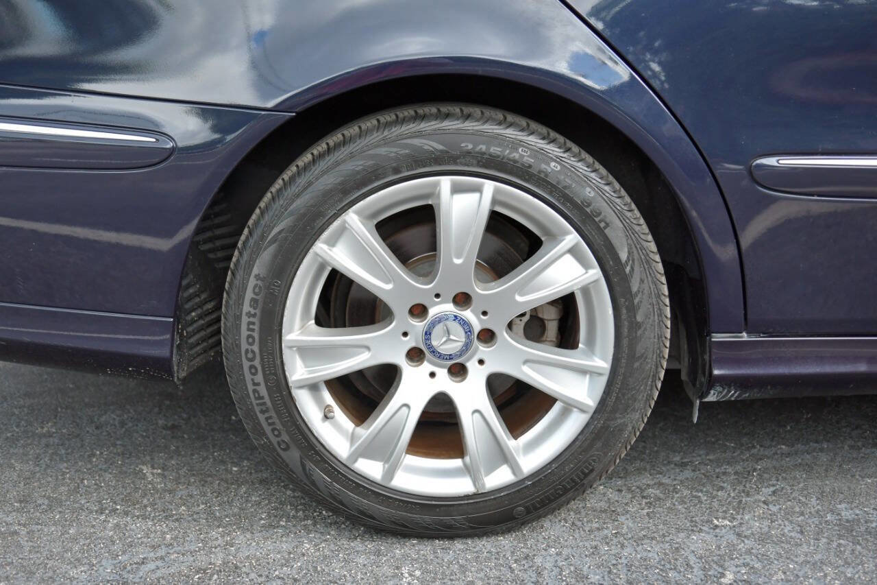 Used 2009 Mercedes-Benz E 350 4MATIC Wagon image 32