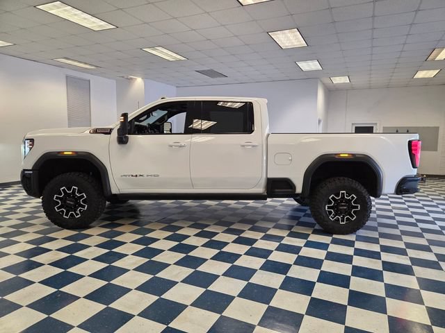 Used 2024 GMC Sierra 2500 AT4X AWD/4WD image 4