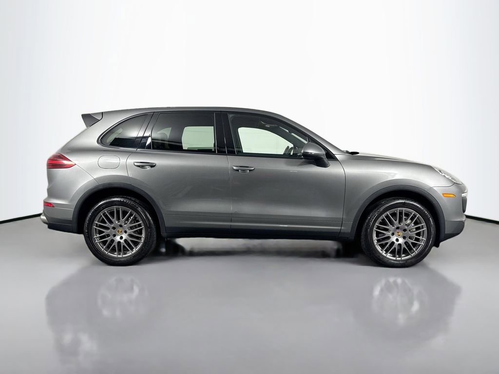 Used 2016 Porsche Cayenne S image 4