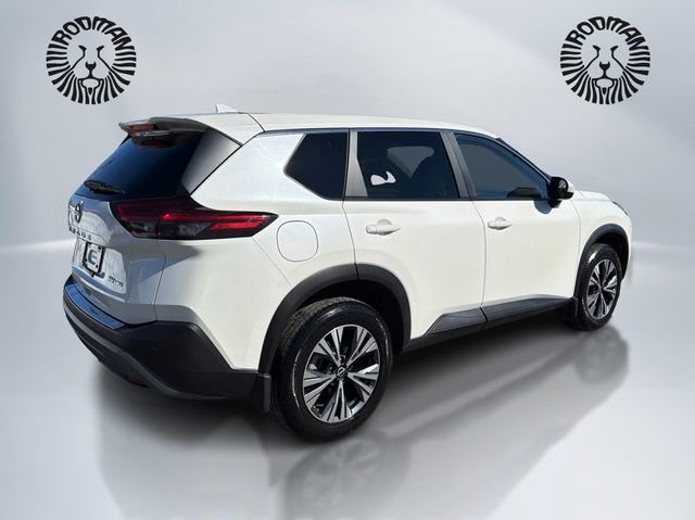 Used 2023 Nissan Rogue SV image 5