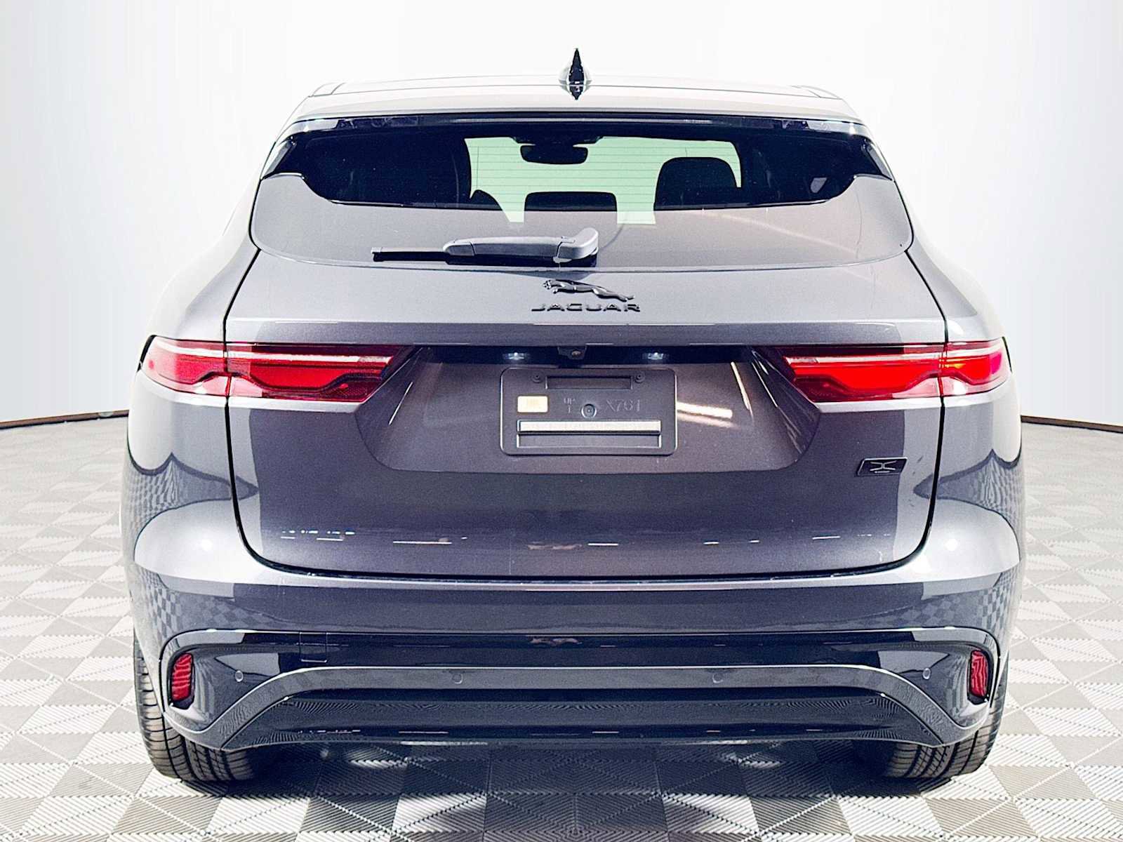 New 2026 Jaguar F-PACE R-Dynamic S image 5