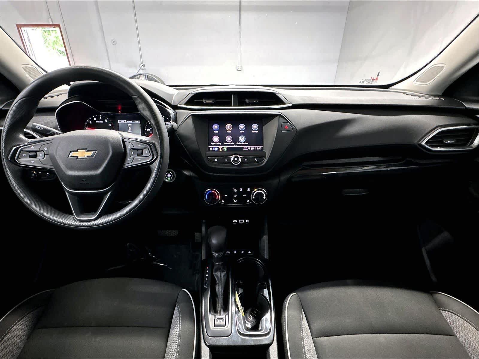 Used 2023 Chevrolet TrailBlazer LT FWD image 16