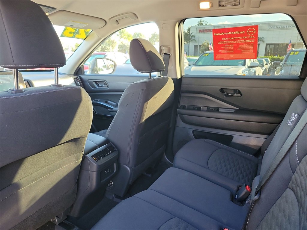 Certified 2024 Nissan Pathfinder SV image 8