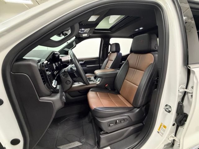 Certified 2025 Chevrolet Silverado 1500 High Country w/ High Country Premium Package AWD/4WD image 7
