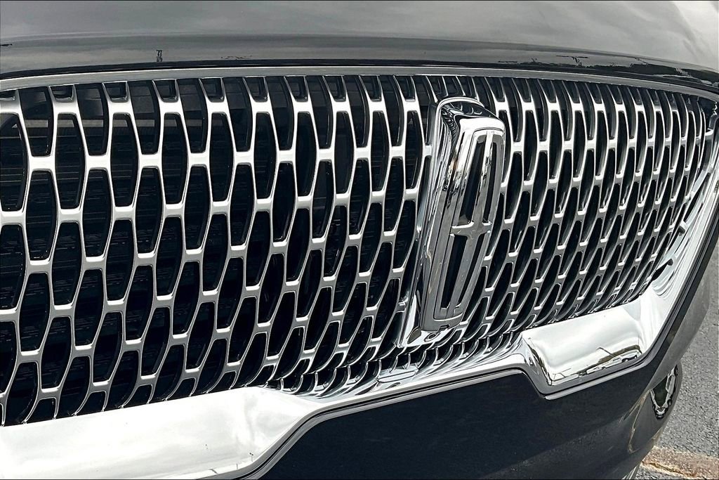 Certified 2023 Lincoln Aviator Reserve w/ Equipment Group 201A image 31