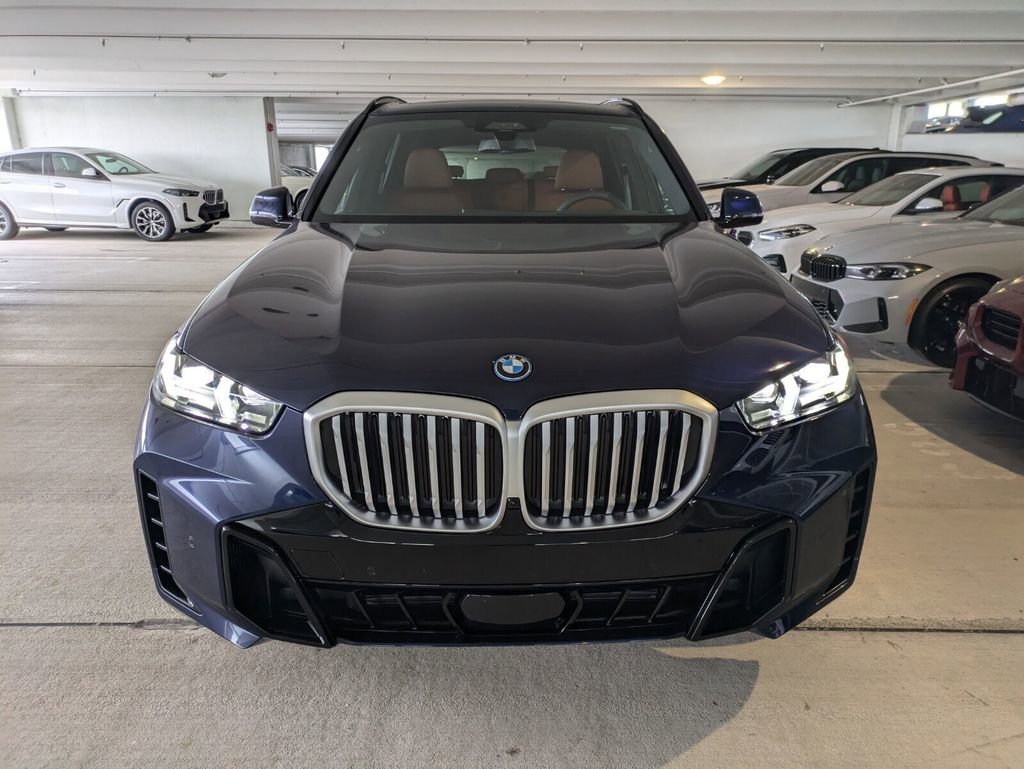 New 2026 BMW X5 xDrive50e AWD/4WD image 2