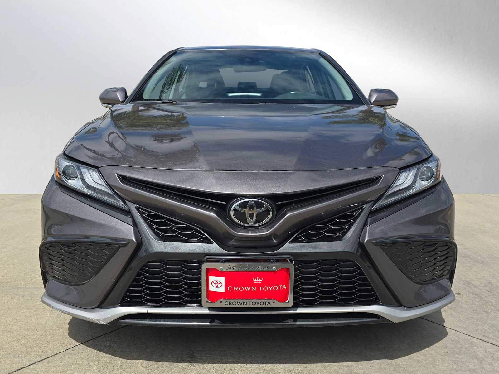 Used 2023 Toyota Camry XSE FWD image 8
