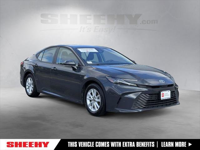 Certified 2025 Toyota Camry LE image 1