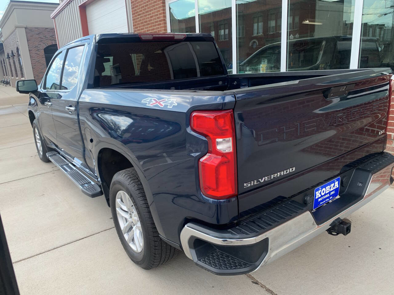 Used 2020 Chevrolet Silverado 1500 LTZ image 8