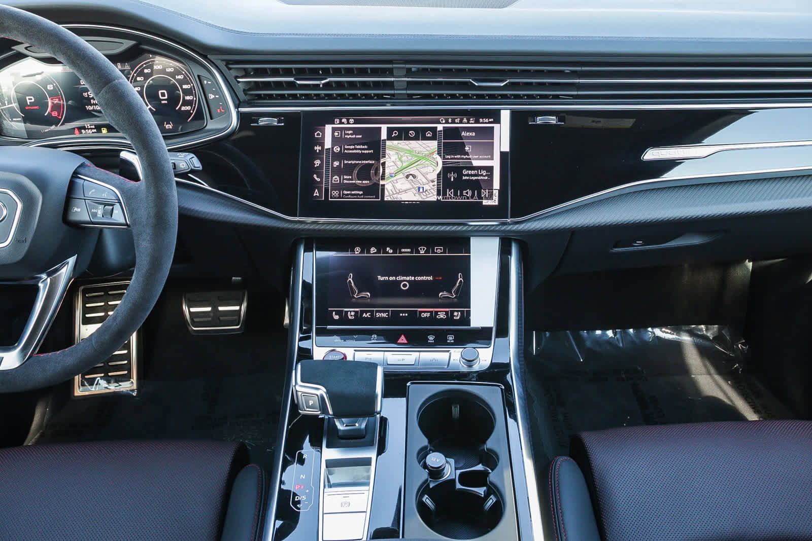 New 2025 Audi RS Q8 performance image 12